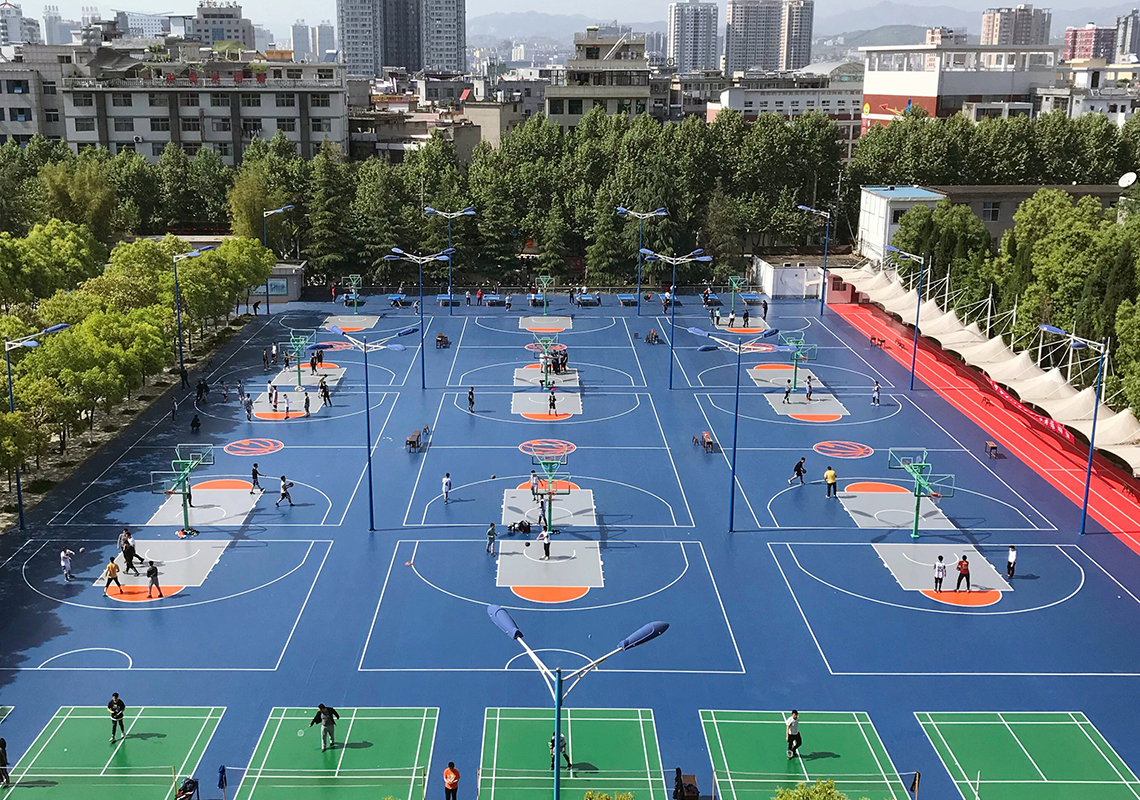 陕西安康中学羽毛球场篮球场